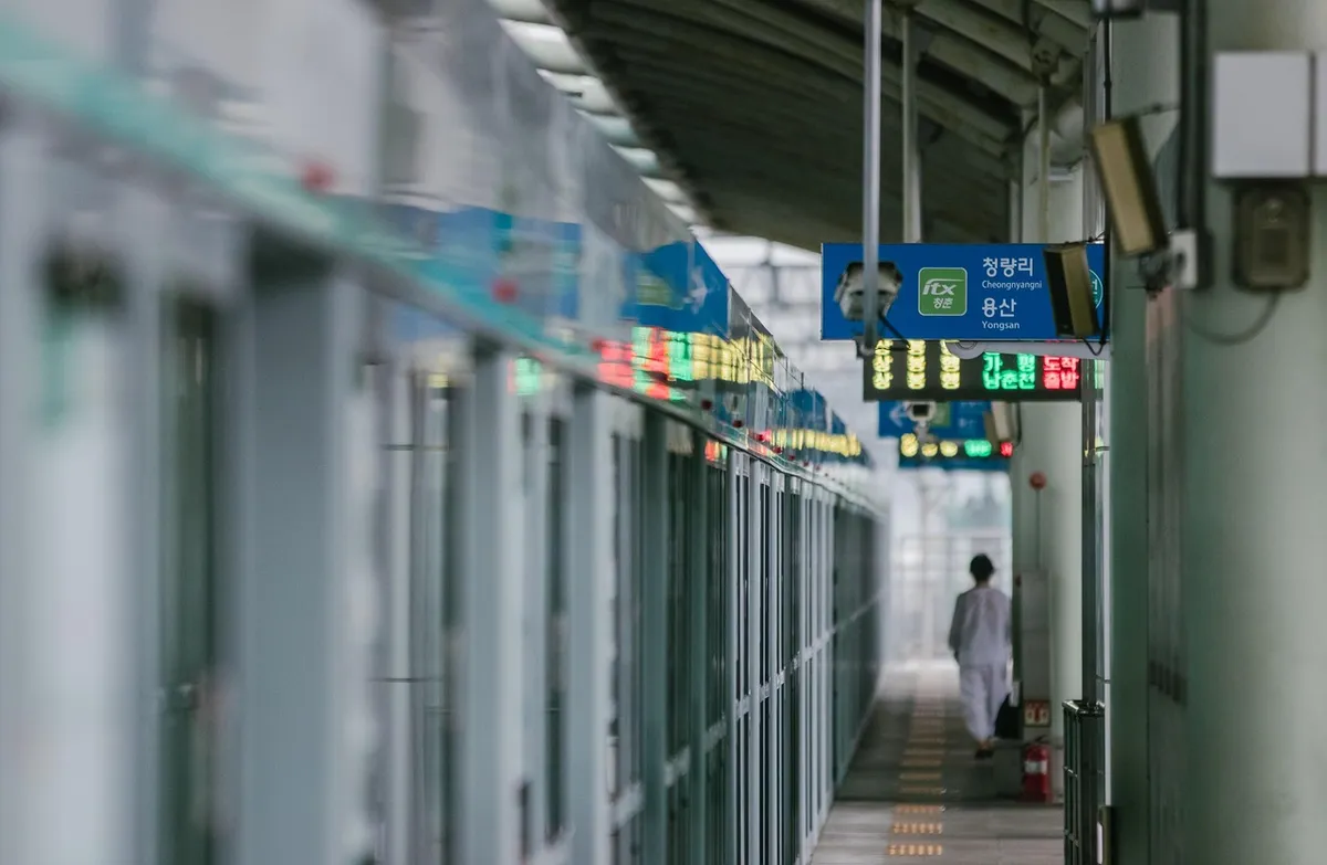subway, metro, subway station, train station, station, railway, south korea subway, platform, transportation, travel, subway, subway, subway, subway, subway