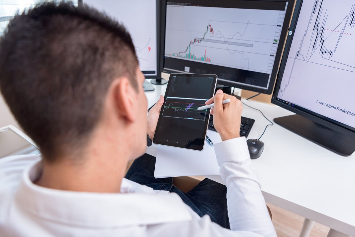 International financial analyst in Seoul analyzing economic data