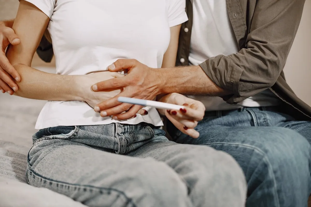 pregnancy test, couple, holding hands, expecting baby, joyful event, partnership, family relationships, future, love, support, recreation, collaboration, health