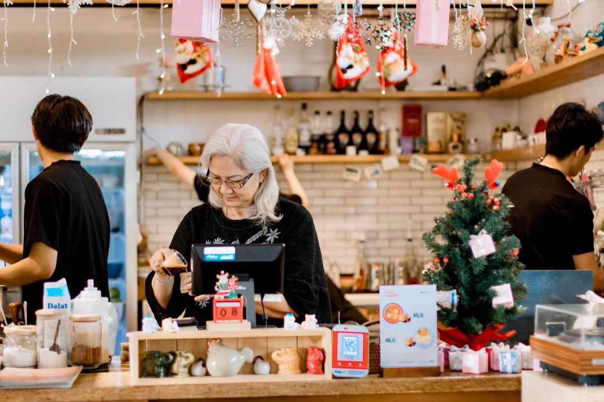 小商販店鋪櫃檯，代表在地商家