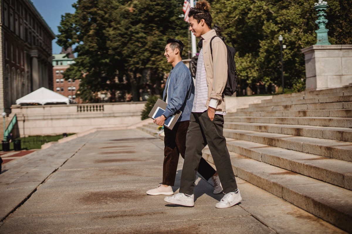 Università e studente vietnamita