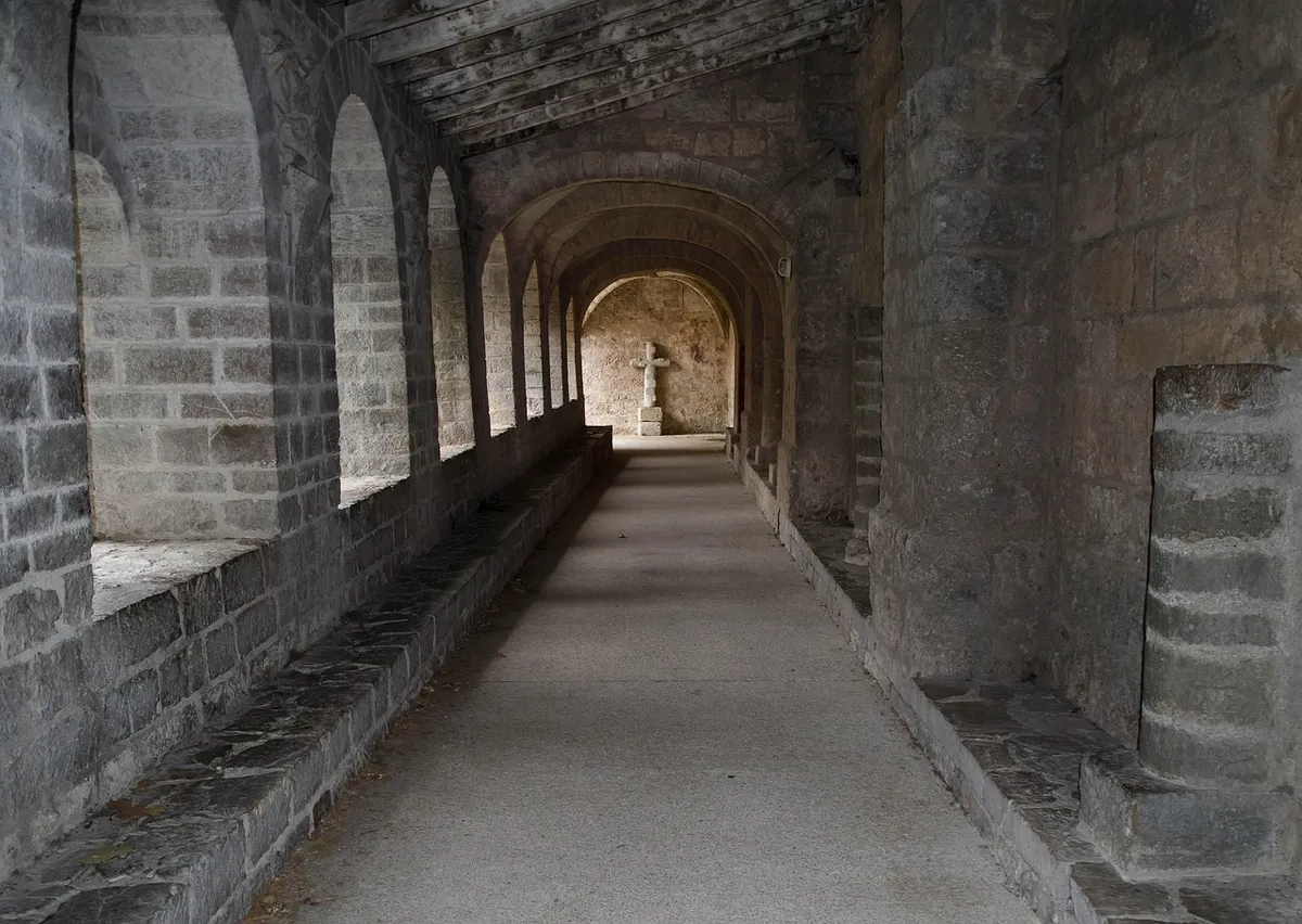 herald, saint-guilhem-le--desert, cloister, cross, religion, monastery